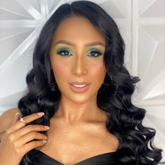 Meet your Posher, Manuela - Picture 1 of 1